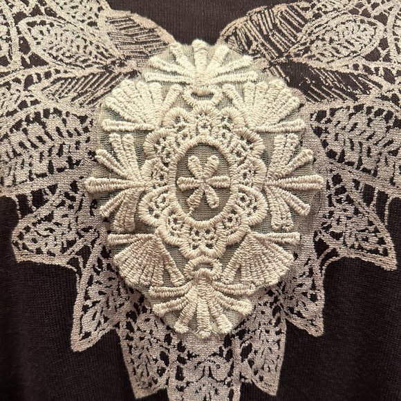 NWT Bay Studio Embroidered Brown Batwing Sleeve Poncho-Style Top Petite Medium - Picture 11 of 14